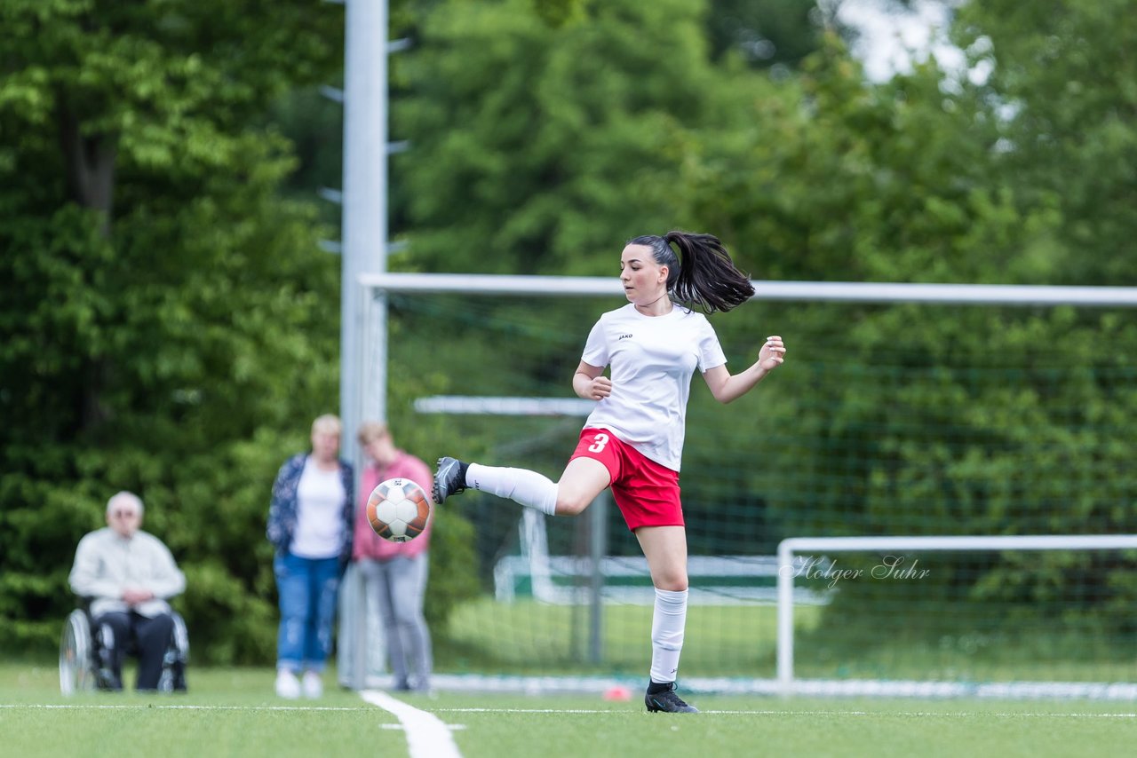 Bild 134 - wBJ SV Wahlstedt - SV Steinhorst/Labenz : Ergebnis: 0:1